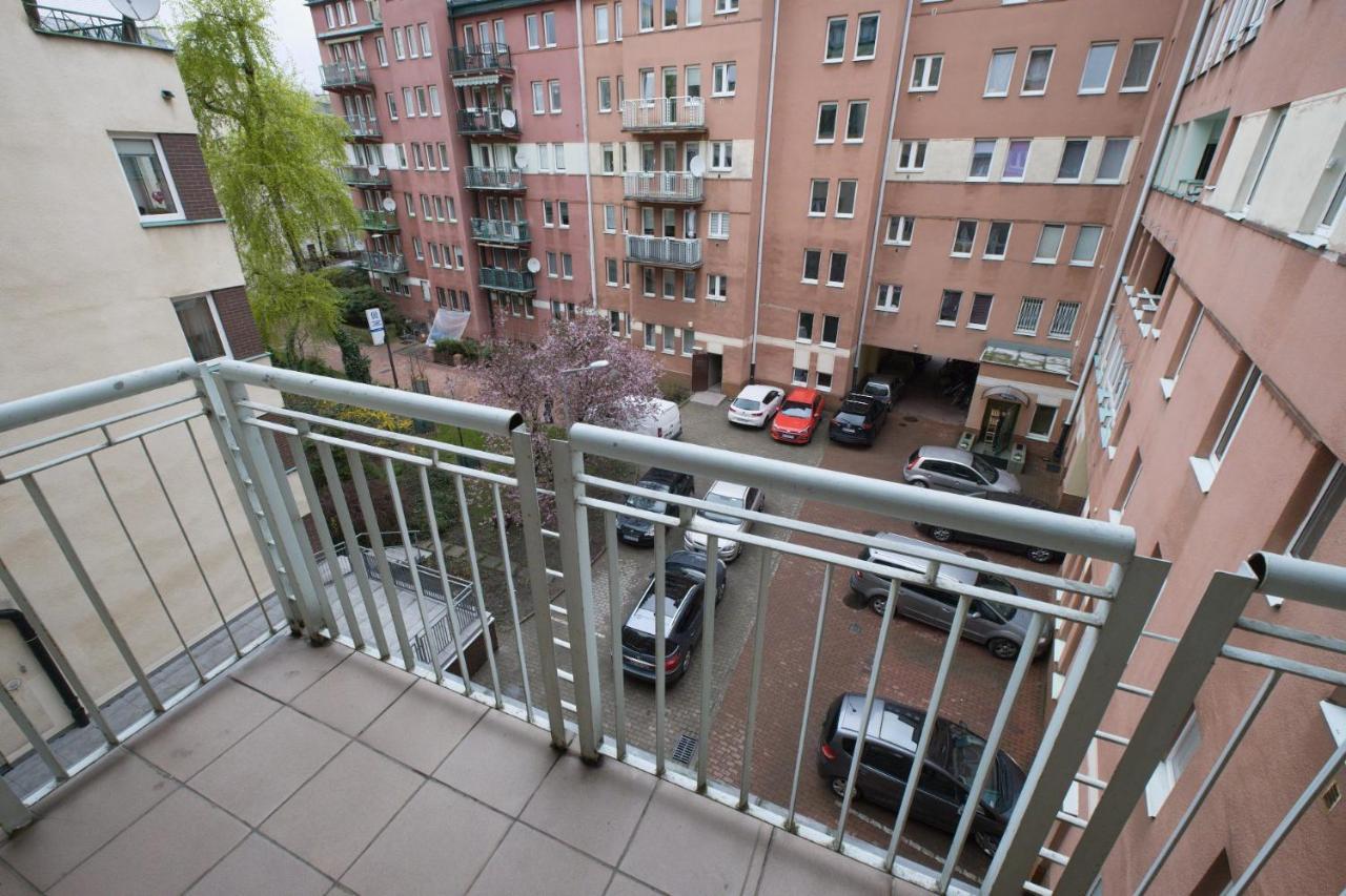 2 Bedroom Apartment In Green Location Warsaw Exterior photo