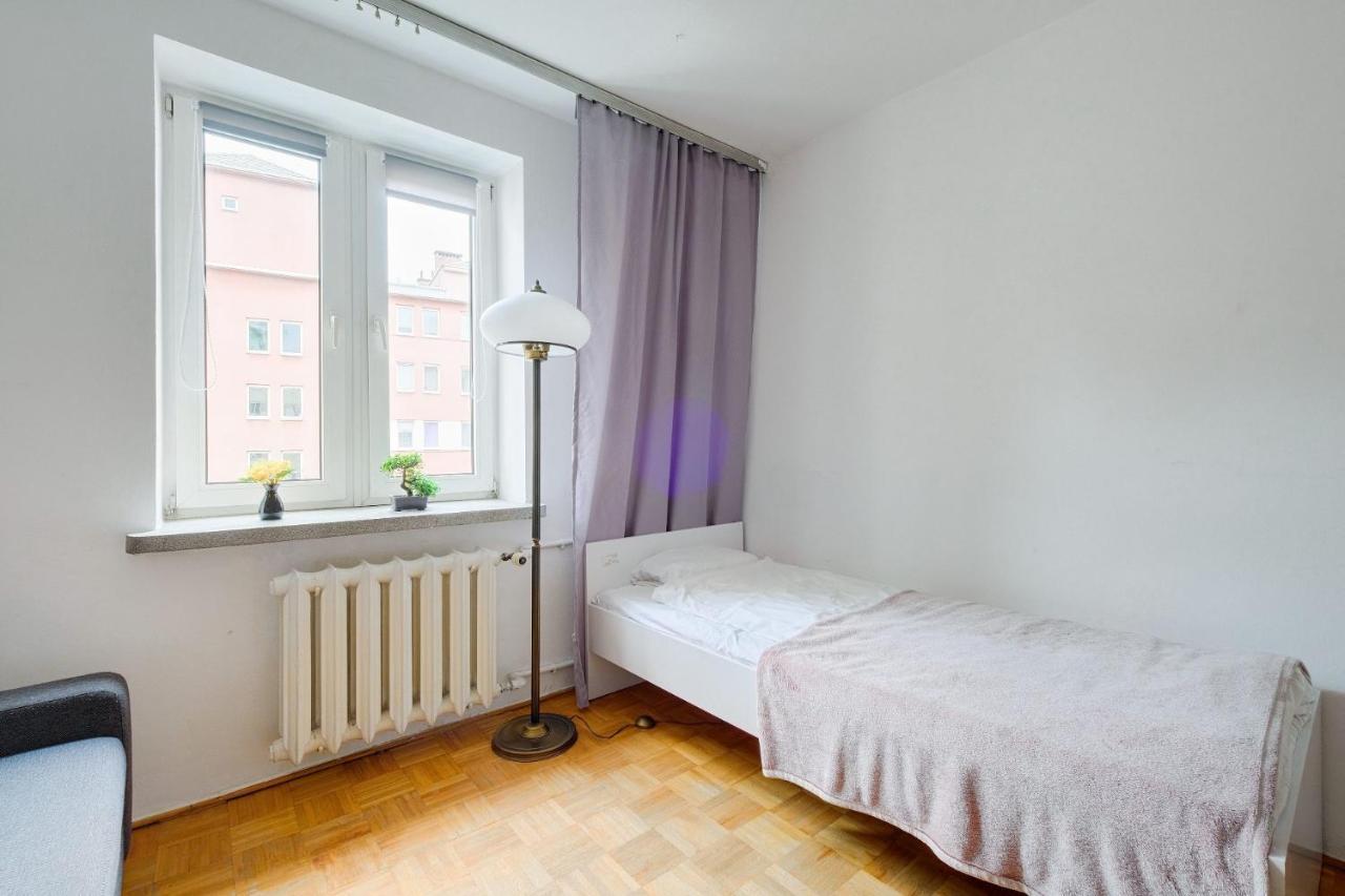 2 Bedroom Apartment In Green Location Warsaw Exterior photo